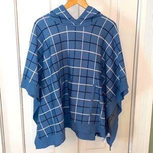 Tahari hooded poncho, one size-like new!